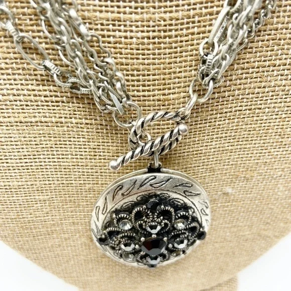 Black and silver multi-strand locket - Picture 6 of 6